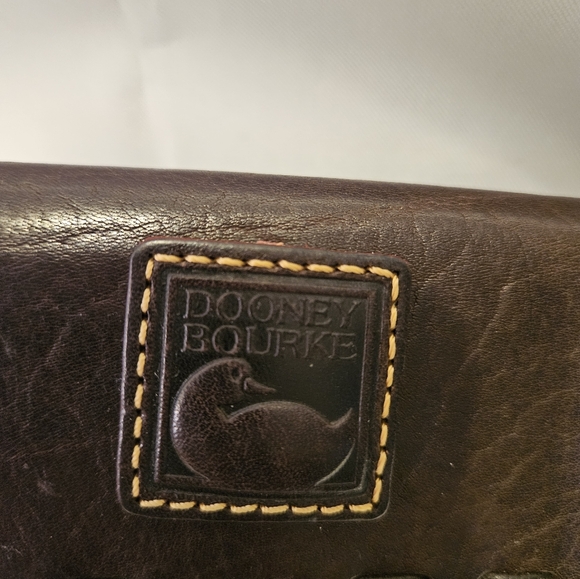 Dooney and Bourke wallet - Picture 2 of 7